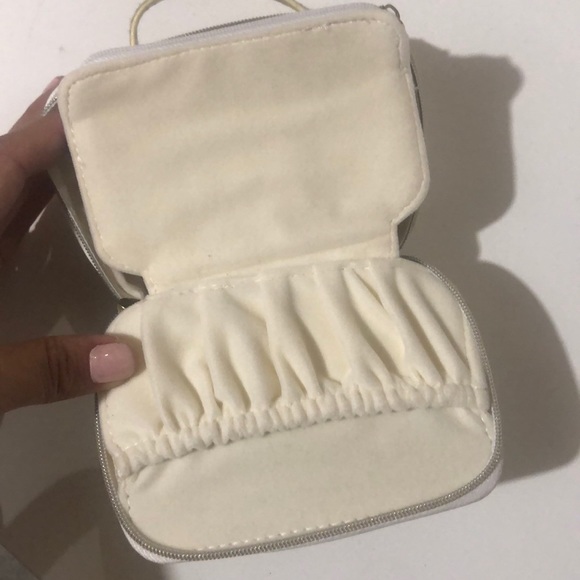 Bride - Picture 4 of 4